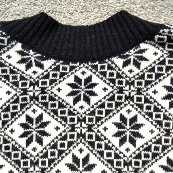 NWT M Brooks Brothers Wool V-Neck Nordic Alpine Black and White Sweater NEW - Picture 9 of 11